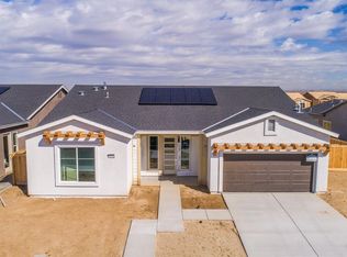 9101 Manor Forest Ln, Shafter, CA 93263