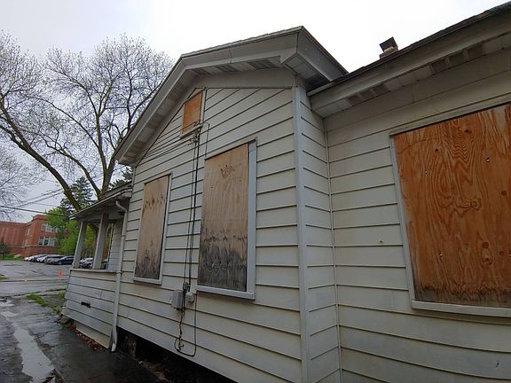 2nd image of 804 Park St