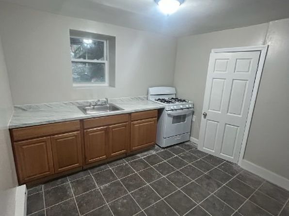 21 Sloan St #1FL