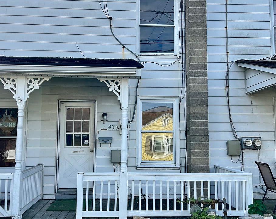 2nd image of 432 4th Ave