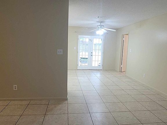 3rd image of 8812 Pembroke Ct N