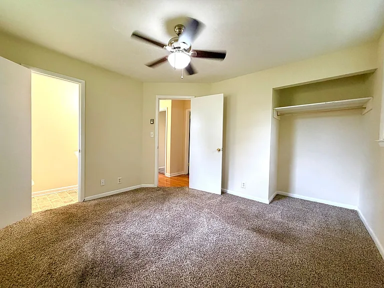 221 Mills Dr — Photo 10