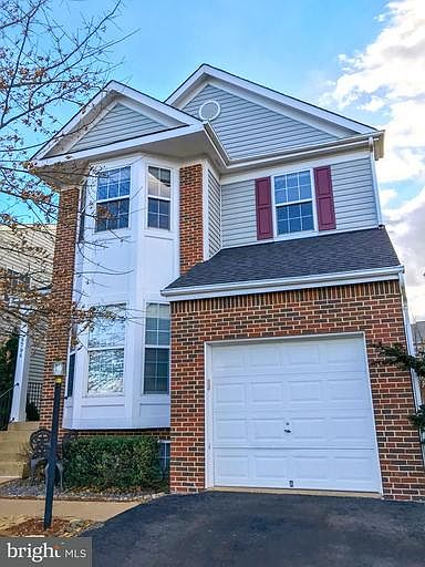 1st image of 6796 Hollow Glen Ct