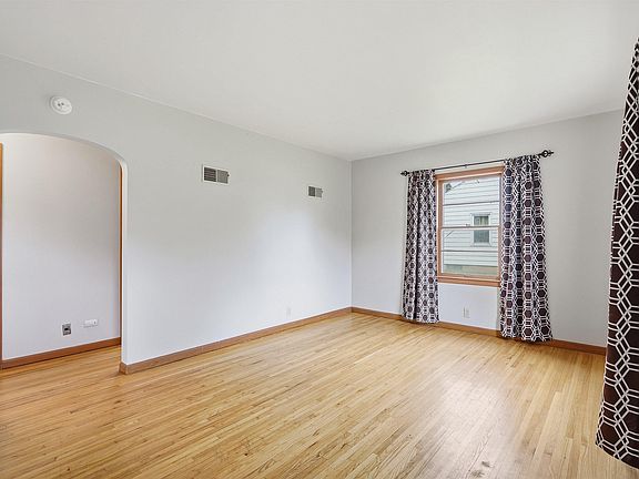 4th image of 1301 W 11th St