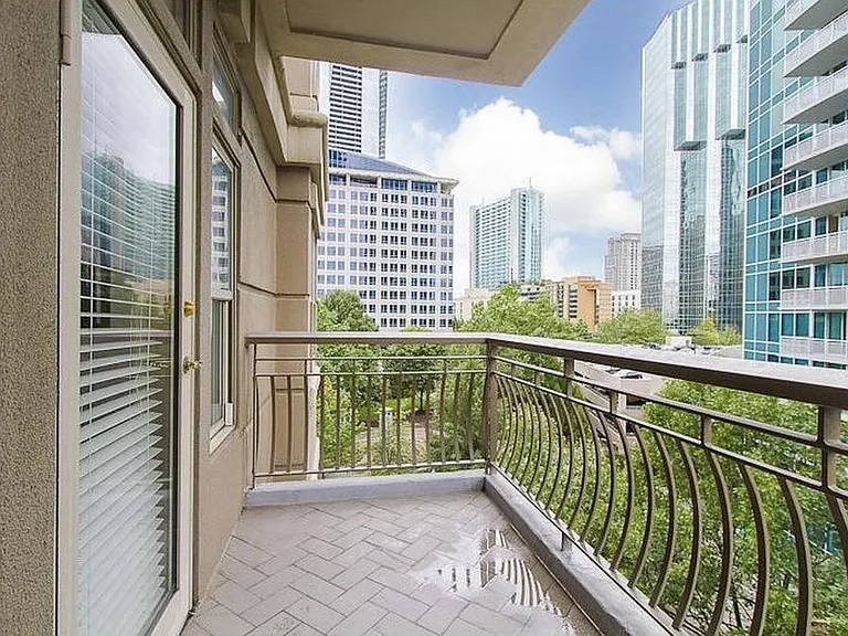 3334 Peachtree Rd NE #404 — Photo 6