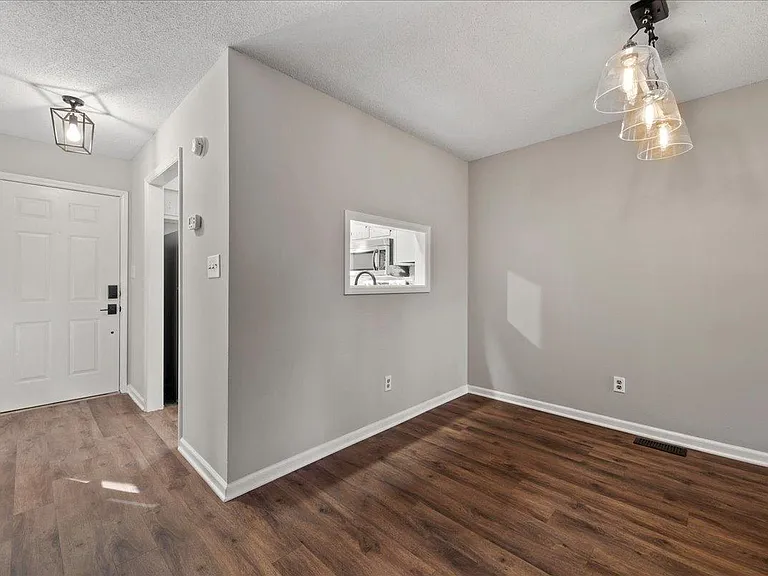 5508 Kaplan Dr — Photo 5