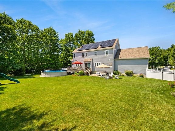 3rd image of 16 Summit Cir