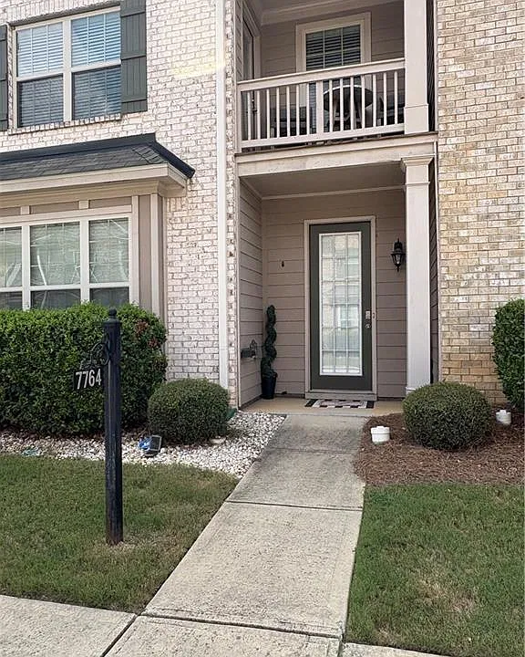 7764 Rutgers Cir