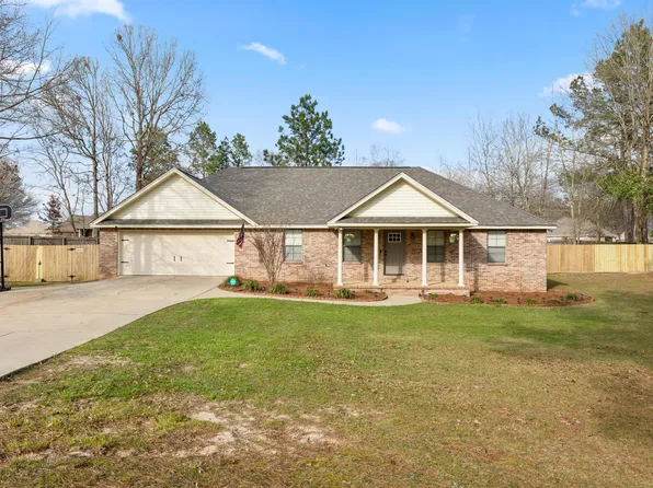 18 Clay Dr, Petal, MS 39465
