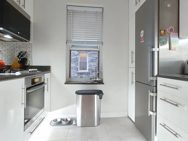 29 W 64th St #3C — Photo 4