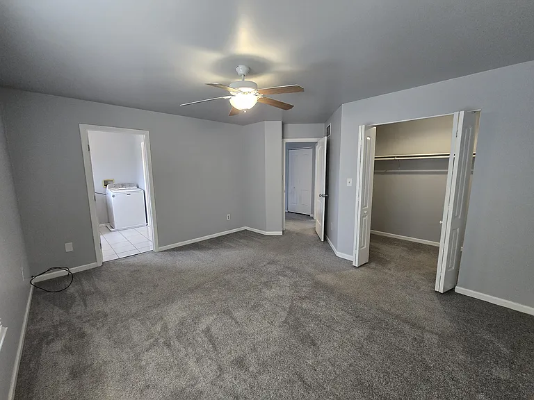 6089 Pennsylvania Dr — Photo 8
