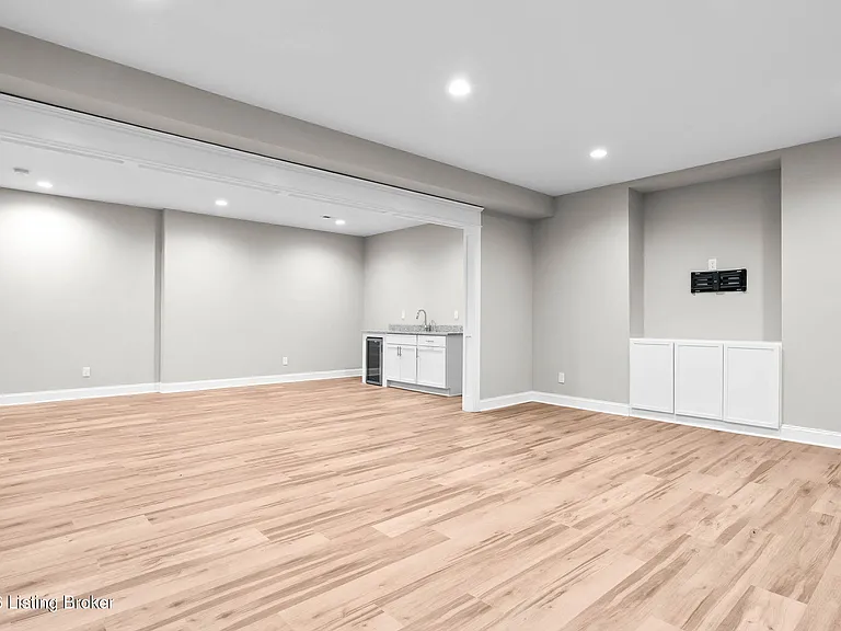 6204 Moonseed St — Photo 44