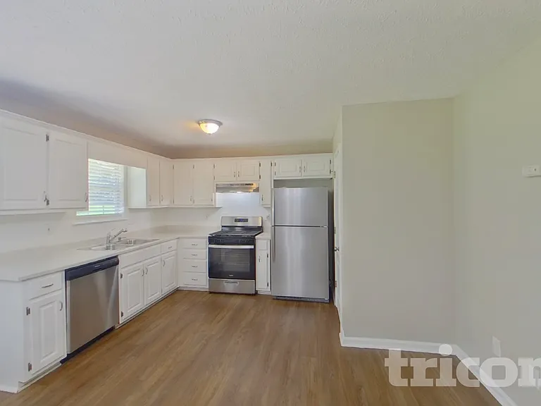 103 New Farm Dr — Photo 5
