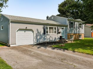 866 Hunt Valley Dr, Reynoldsburg, OH 43068