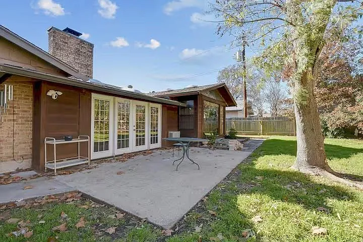 2700 Kerrybrook Ln — Photo 24