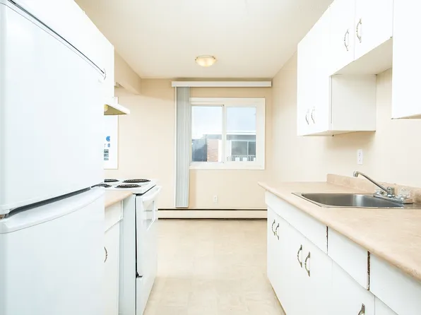 Highland House Apartments