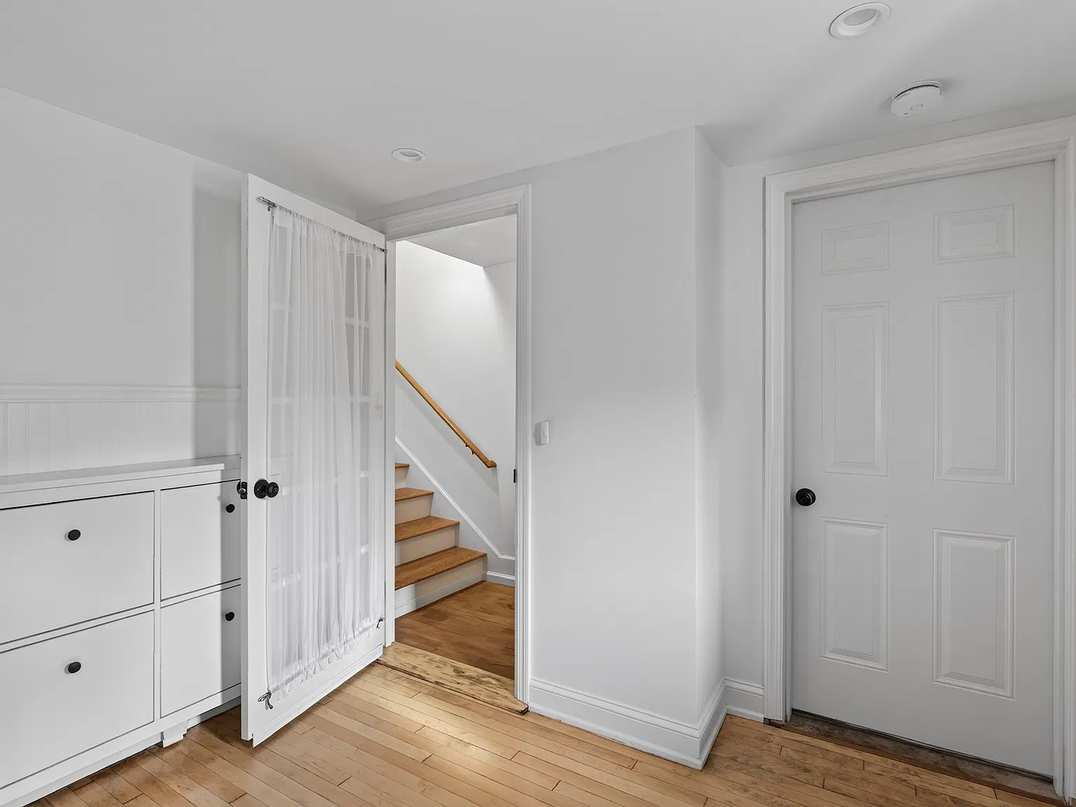 1 bed, 600 sqft, $2,400 — Photo 4