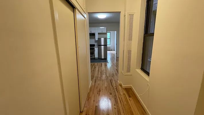 1st image of 323 E 88th St