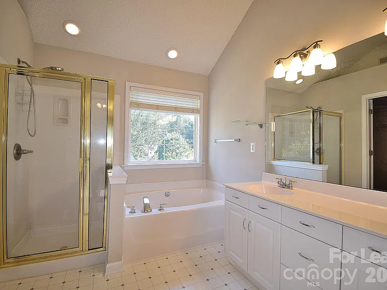 2941 Glen Summit Dr — Photo 8