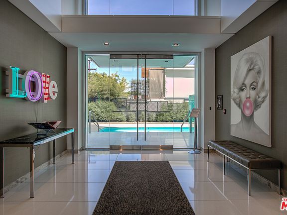 4th image of 838 N Doheny Dr APT 503