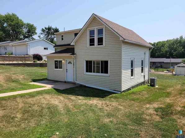 Nidaros Ave, Baltic, SD 57003