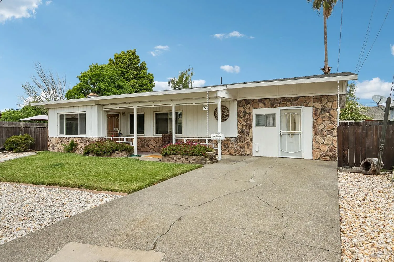 14 Margo Court - 3bd/2ba, 1,106 sqft - in Napa, CA