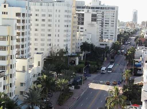 5th image of 1800 Collins Ave APT 14F