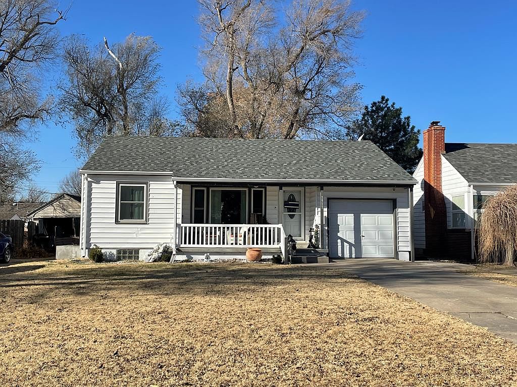 1911 Jackson St, Great Bend, KS 67530 Zillow