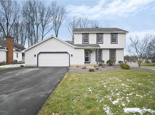 583 Wyndclift Cir, Youngstown, OH 44515