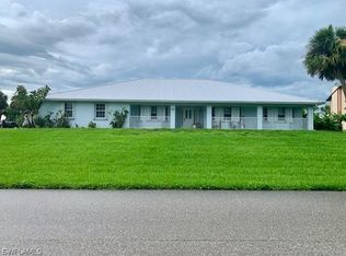 1047 Caloosahatchee Dr, Moore Haven, FL 33471