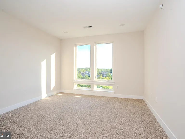112 Village Dr — Photo 19