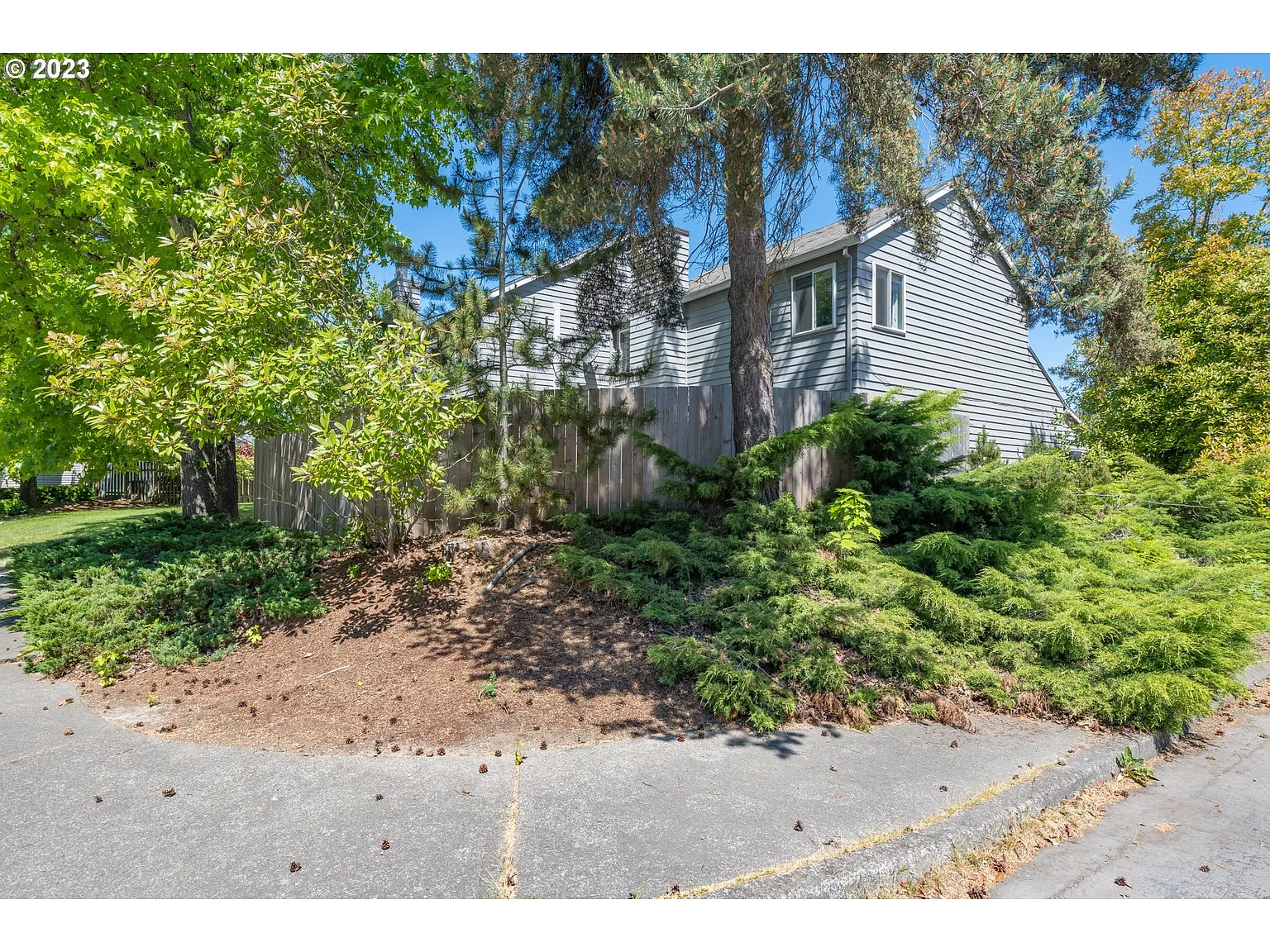 2019 NE Darby St Unit 6 photo 1
