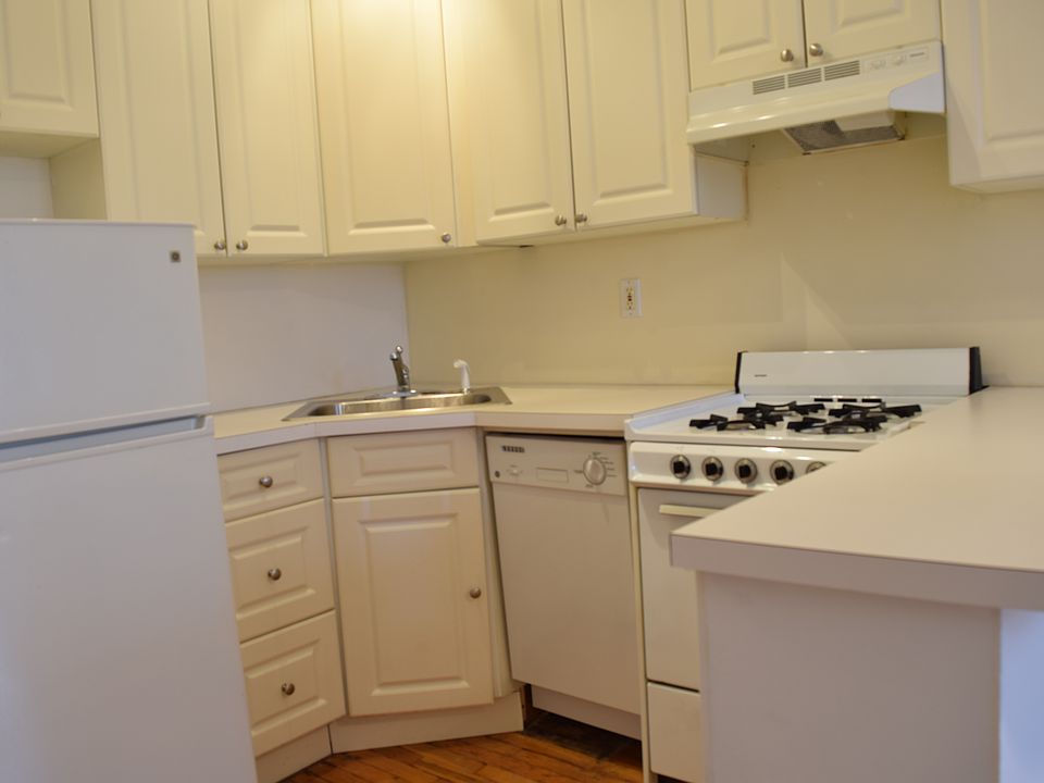 2nd image of 455 7th Ave