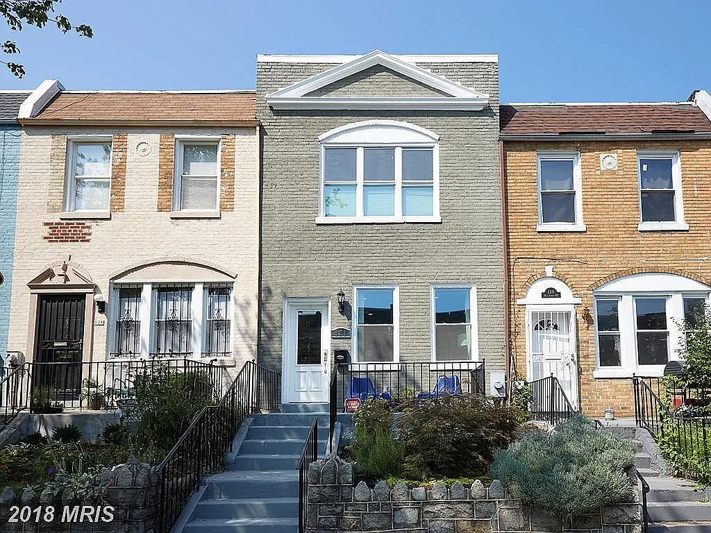 128 16th St NE photo 1