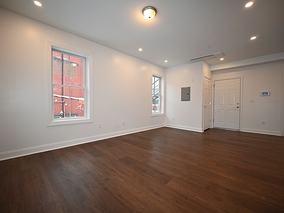 4th image of 10 S Main St APT 2
