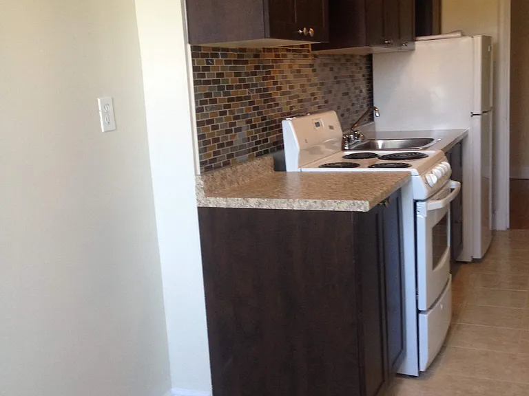 265 Daly Ave — Photo 13