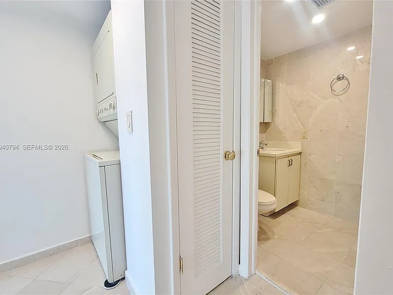 77 Crandon Blvd #2B — Photo 11