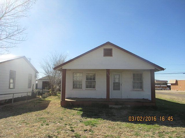 1st image of 523 N Avenue F