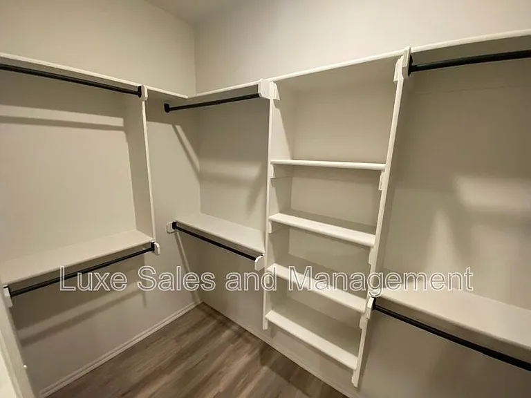 8000 NW 110th Dr — Photo 30