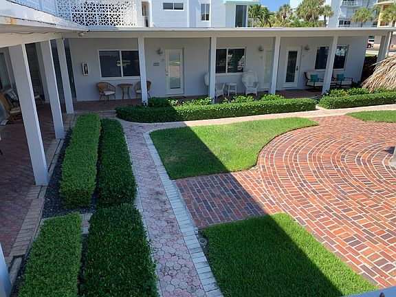 5th image of 4228 N Ocean Dr APT 19