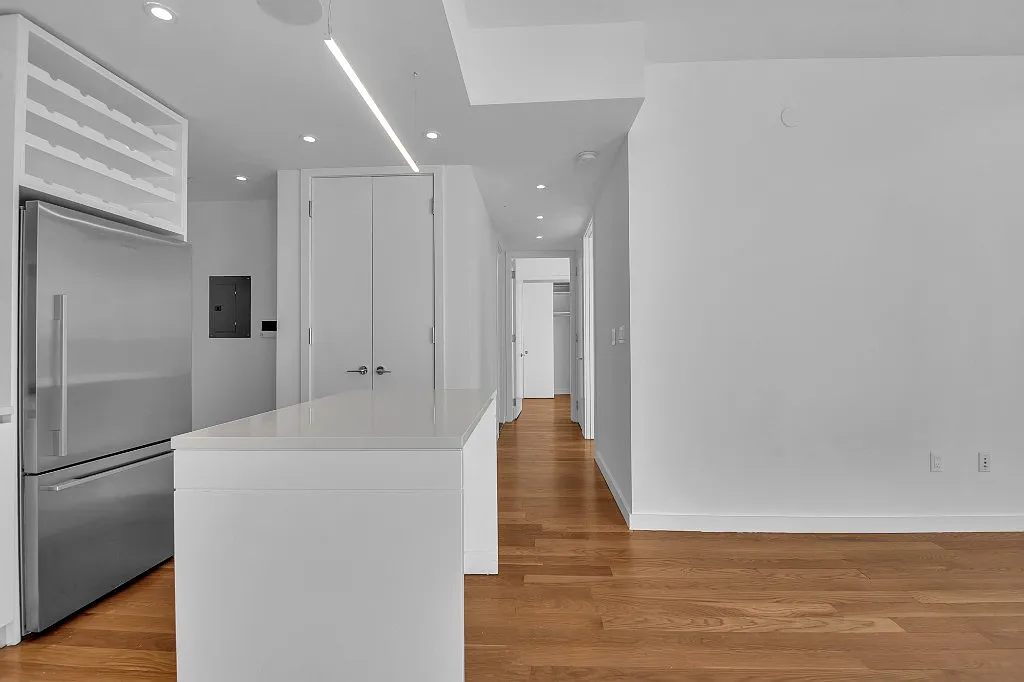 430 Albee Square — Photo 4