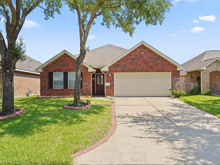 2614 Royal Thistle Dr — Photo 1