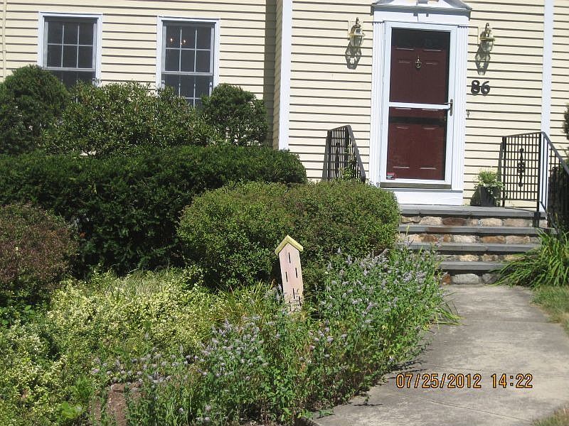 86 Blackstone St, Mendon, MA 01756 Zillow