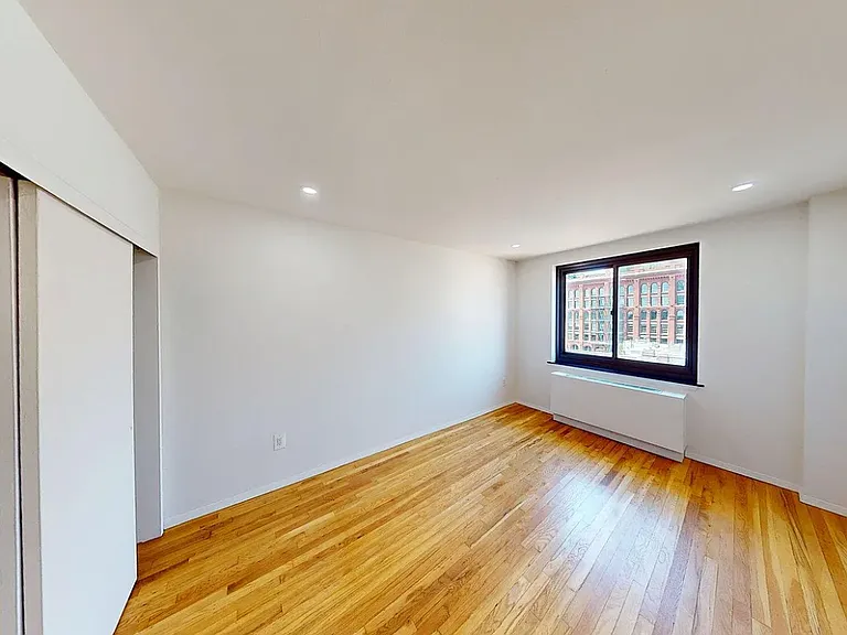 284 Mott St #4P — Photo 8