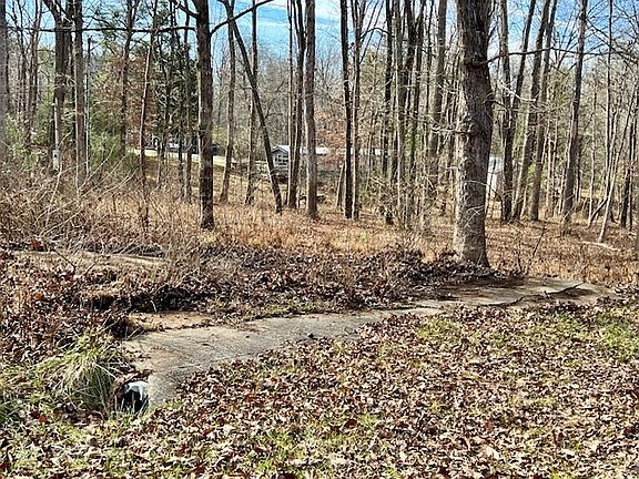 5th image of 19 Royal Cir