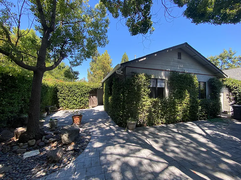 20012 Rodrigues Ave #A — Photo 5