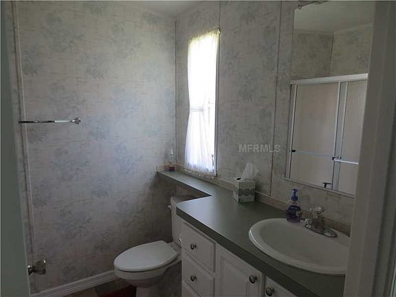 4th image of 2301 Darby Ln