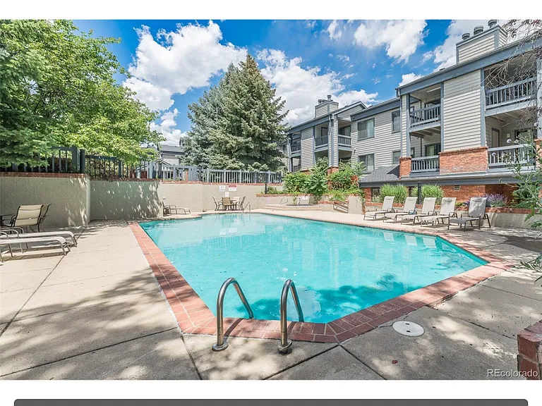 2727 Folsom St #211 — Photo 16