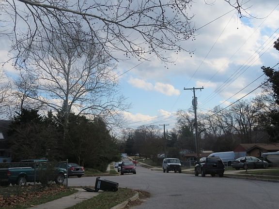 4th image of 1115 Nottingham Dr