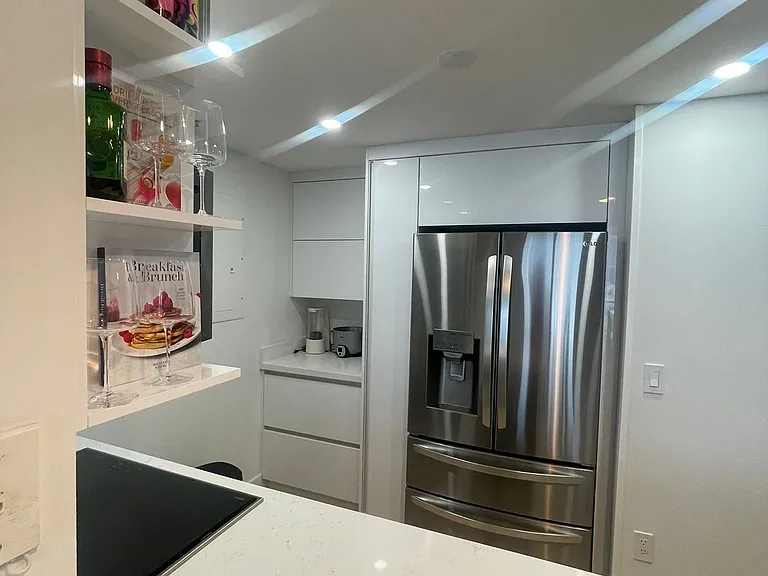 275 NE 18th St #Penthouse 05 — Photo 7